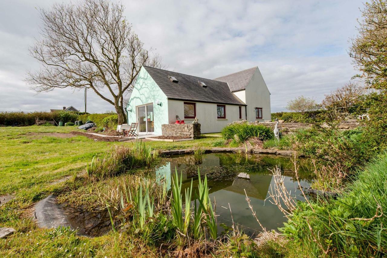 The Wild Atlantic Hideaway Apartment โคลนาคิลตี ภายนอก รูปภาพ